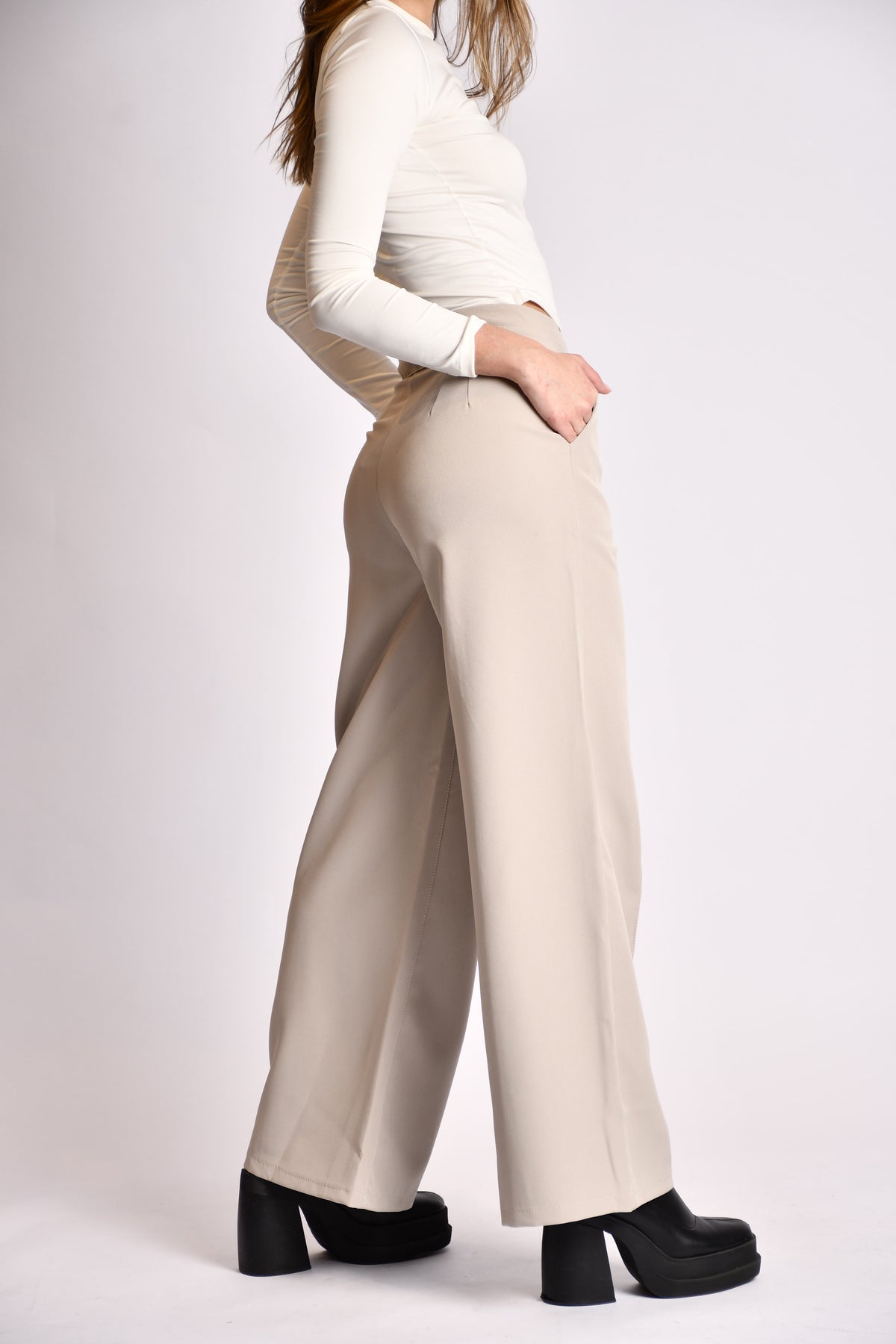 Taupe vein trousers