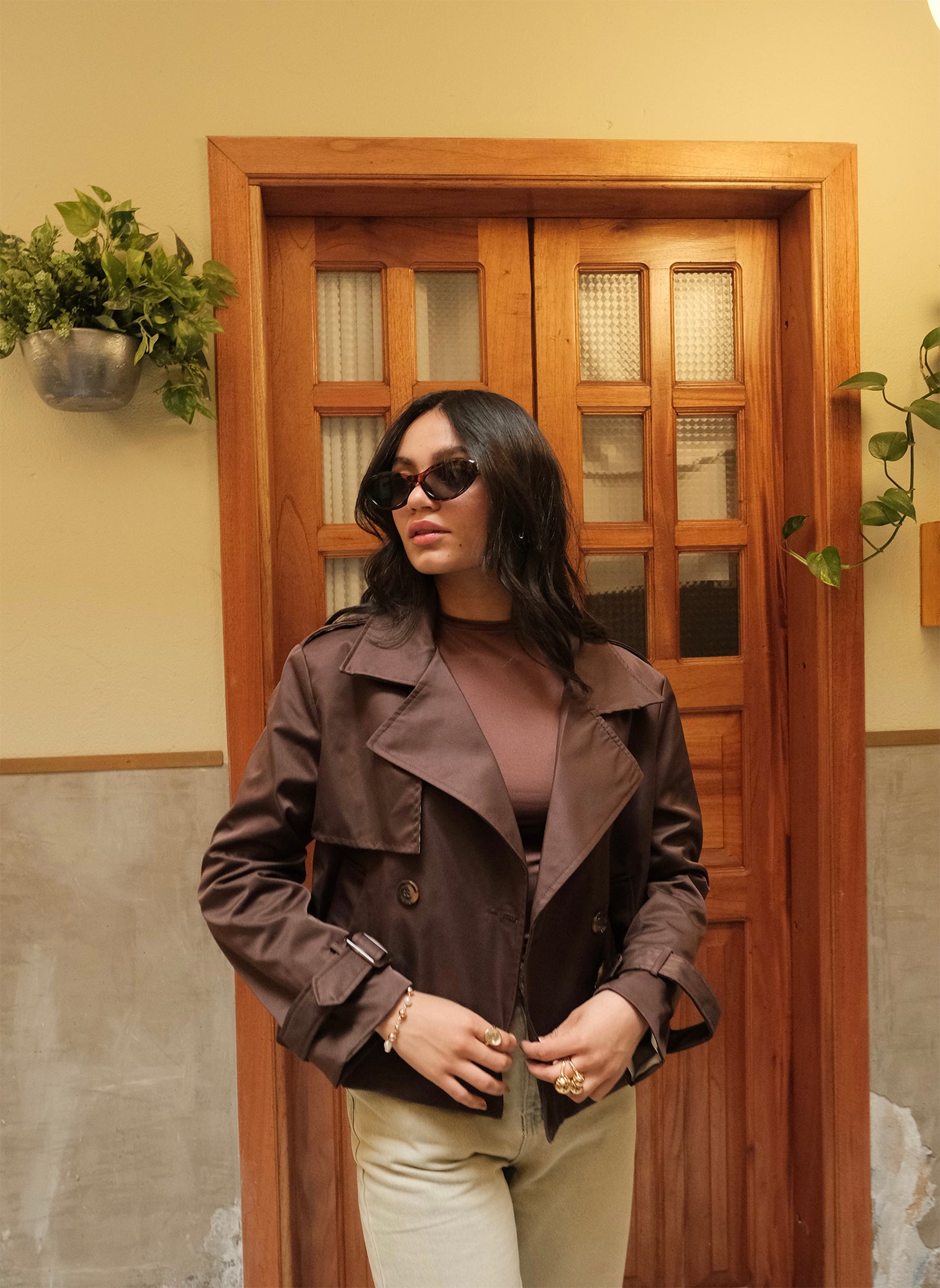 Gabardina corta chocolate