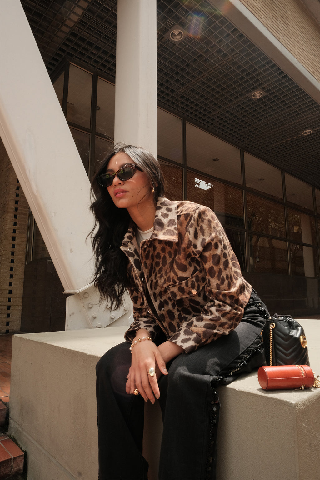 Cazadora leopardo