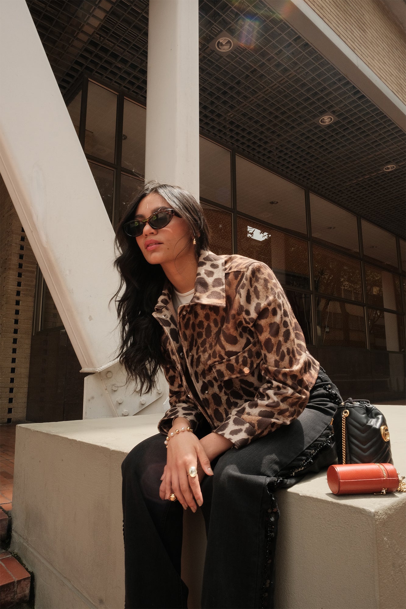 Cazadora leopardo
