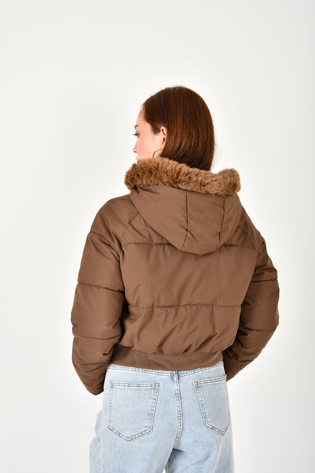 Cazadora impermeable corta